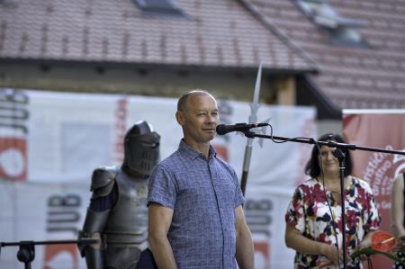 kipar Mirko Bratuša; Foto: Primož Šuntajs